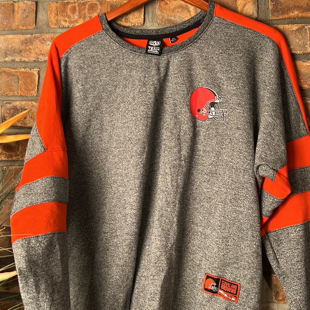 Cleveland Browns Jersey-style LS Cotton Crew Shirt, Women’s Size XL.